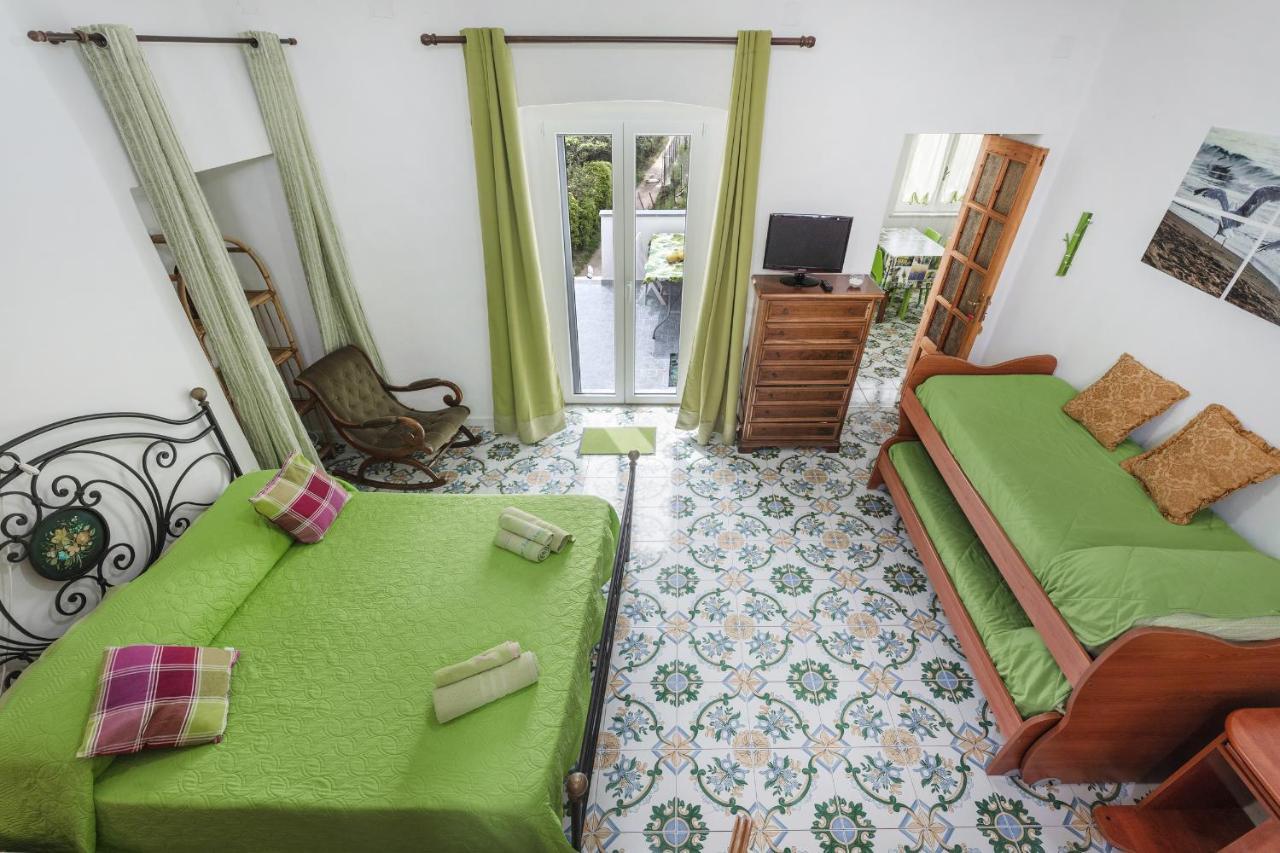 Green Island Apartment Прочида Экстерьер фото